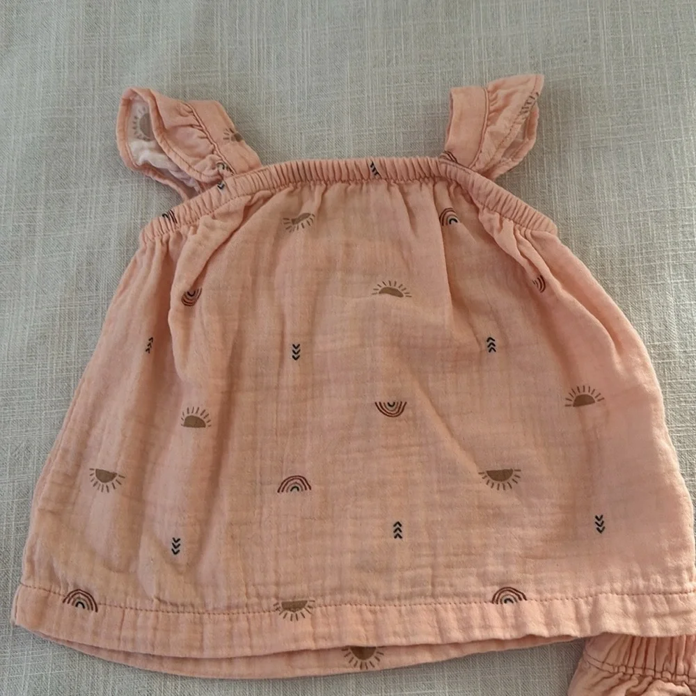 Hillary Duff Carter’s Matching Set - Picture 2 of 4